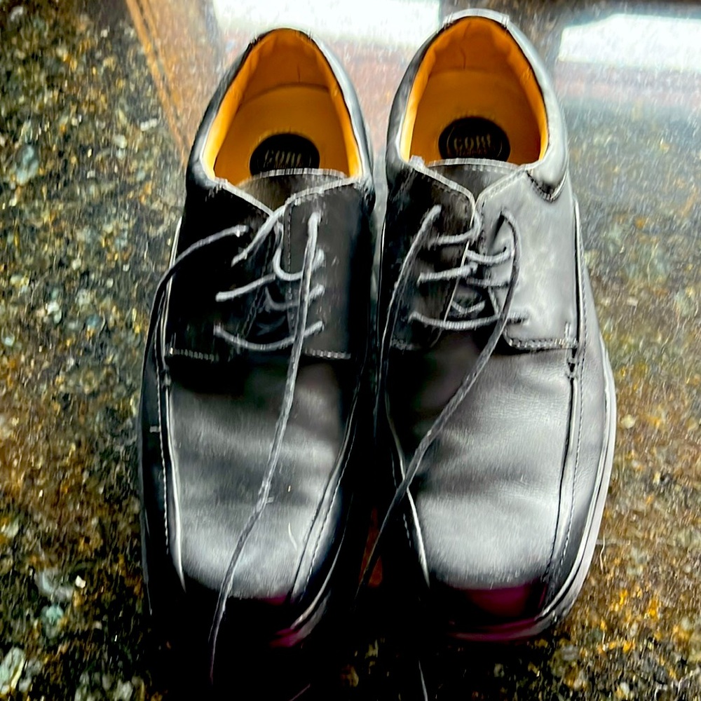 Men’s leather Croft and Barrow dress shoes